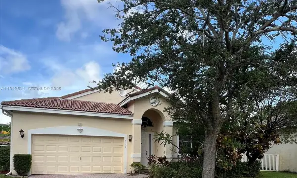 2130 NW 166th Avenue, Pembroke Pines, FL 33028