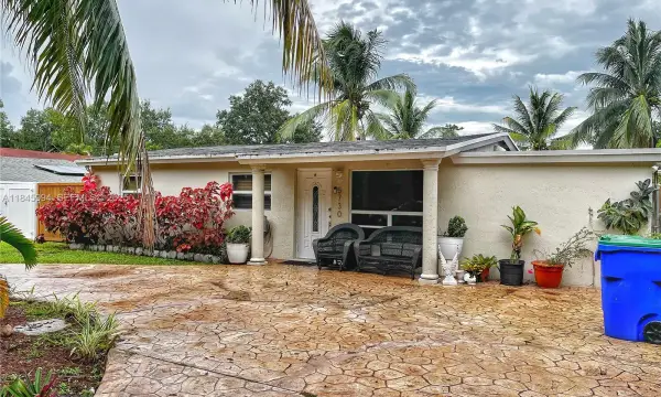 5730 Charleston Street, Hollywood, FL 33021
