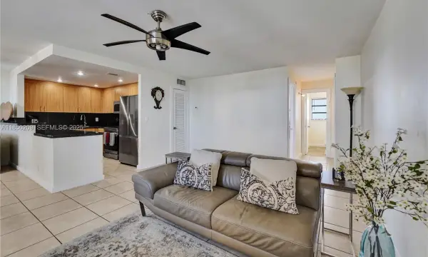 1811 Jefferson Street 606, Hollywood, FL 33020