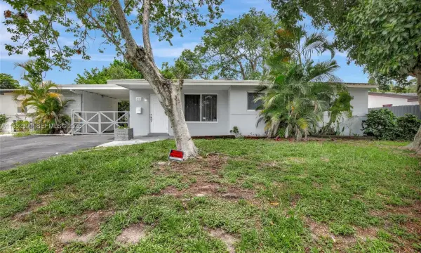 311 SW 68th Terrace, Pembroke Pines, FL 33023