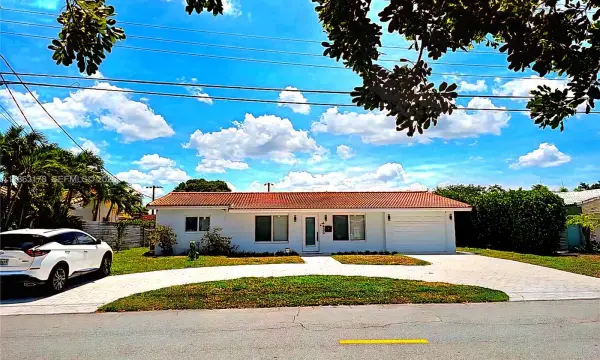 1430 NE 53rd Court, Fort Lauderdale, FL 33334