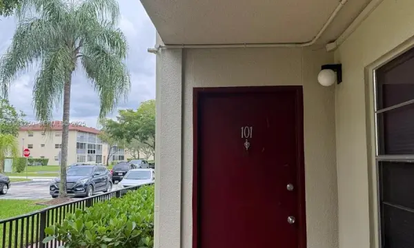 150 SW 134th Way 101r, Pembroke Pines, FL 33027