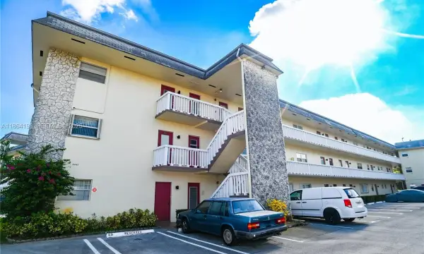 4441 NW 16th Street J301, Lauderhill, FL 33313