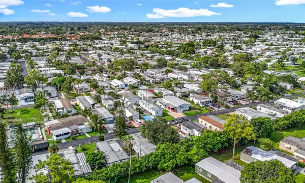 4165 S 88th Court S, Boynton Beach, FL 33436