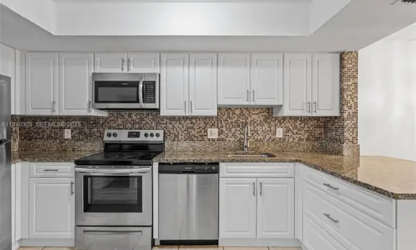 2607 NW 47th Lane 3304, Lauderdale Lakes, FL 33313