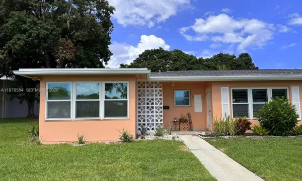285 N High Point Boulevard A, Boynton Beach, FL 33435