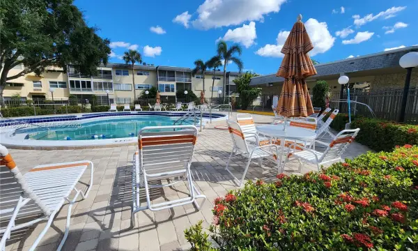 4431 NW 16th Street H109, Lauderhill, FL 33313