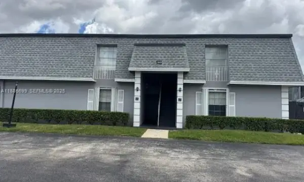 360 NW 69th Avenue 202, Plantation, FL 33317