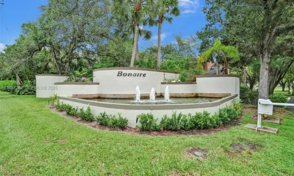 7780 NW 79th Avenue F6, Tamarac, FL 33321