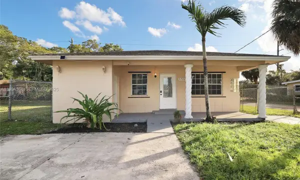 1722 NW 8th Court, Fort Lauderdale, FL 33311