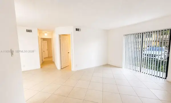 523 Trace Circle 105, Deerfield Beach, FL 33441
