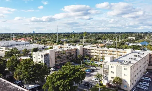 2145 Pierce Street 205, Hollywood, FL 33020