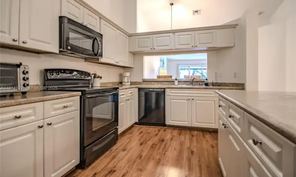 7652 S Pinewalk Drive S 139, Margate, FL 33063