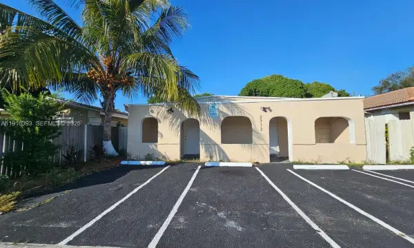 2712 NW 14th Street, Fort Lauderdale, FL 33311