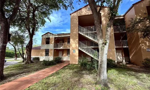 8246 NW 24th Street 8246, Coral Springs, FL 33065