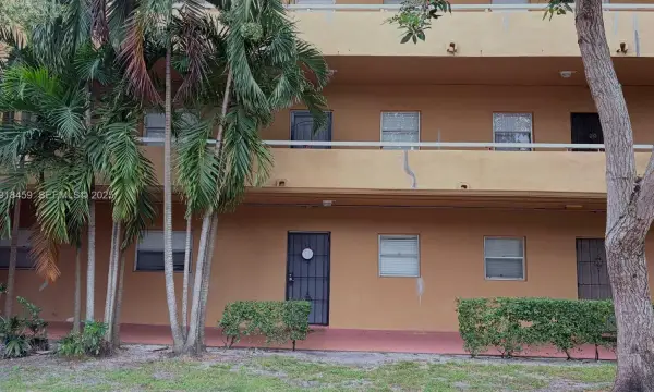 4111 Stirling Road 102, Dania Beach, FL 33314