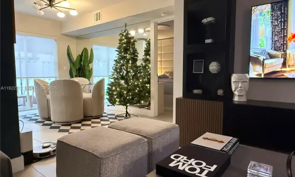 7775 NW 22nd Street 101, Pembroke Pines, FL 33024