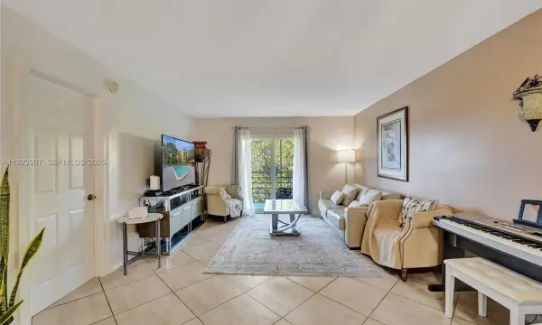 4111 Stirling Road 502, Dania Beach, FL 33314