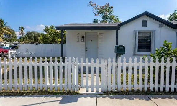 2444 Roosevelt Street, Hollywood, FL 33020