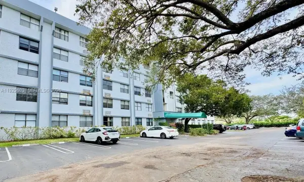 2501 Riverside Drive 207-a, Coral Springs, FL 33065