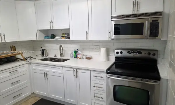 1811 Jefferson Street 501, Hollywood, FL 33020