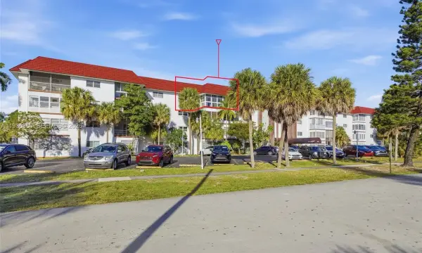 2061 NW 47th Terrace 402, Lauderhill, FL 33313