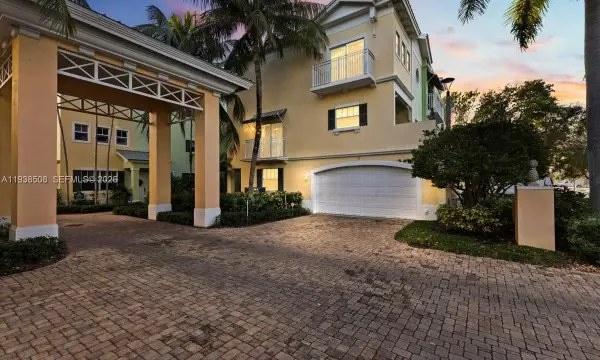 630 SE 15th Street 3, Fort Lauderdale, FL 33316