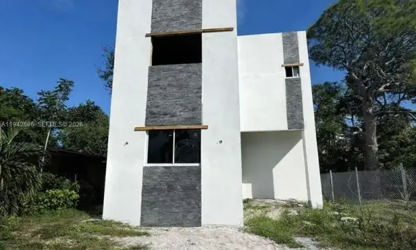 518 NW 13th Avenue, Fort Lauderdale, FL 33311
