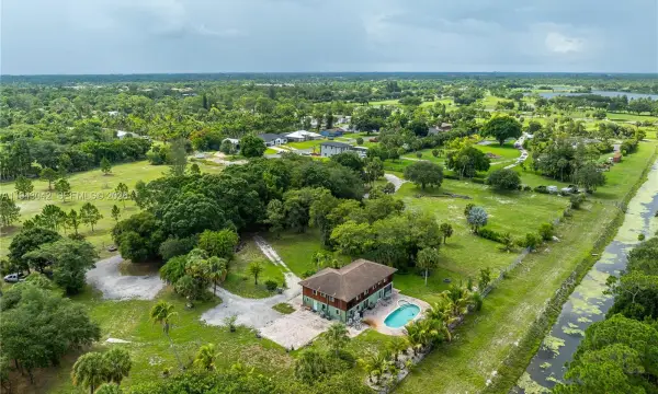 576 Marshall Road, West Palm Beach, FL 33413
