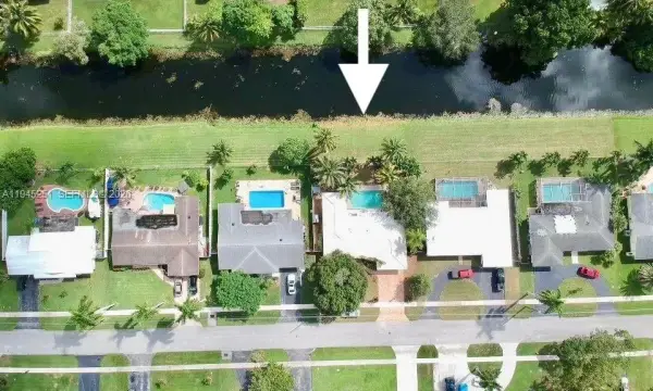 7470 NW 10th Court, Plantation, FL 33313