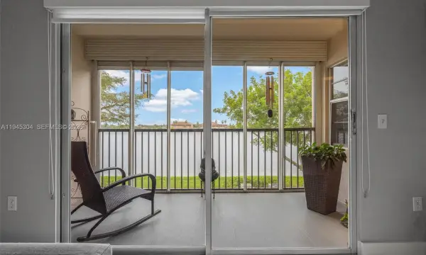 13355 SW 16th Court 211e, Pembroke Pines, FL 33027