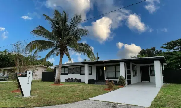 2496 SW 8th Street, Fort Lauderdale, FL 33312