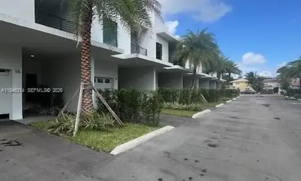 2526 Pierce Street 10, Hollywood, FL 33020