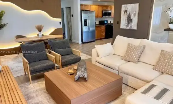 601 NW 10th Street, Hallandale Beach, FL 33009