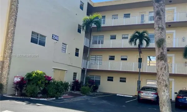 3940 NW 42nd Avenue 319, Lauderdale Lakes, FL 33319