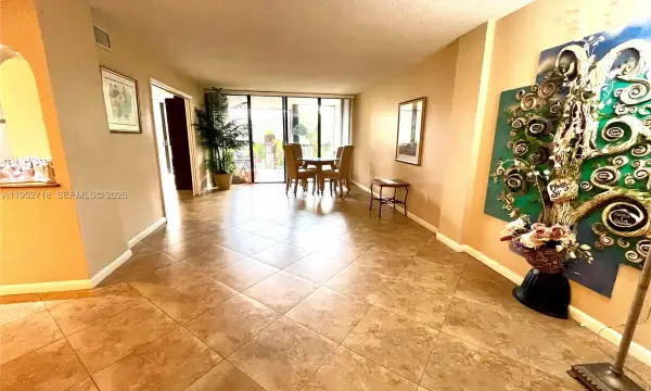 2806 N 46th Avenue D537, Hollywood, FL 33021