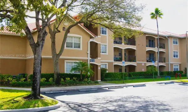 215 SW 117th Terrace 14304, Pembroke Pines, FL 33025