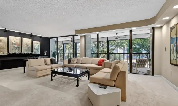 2810 N 46th Avenue F463, Hollywood, FL 33021