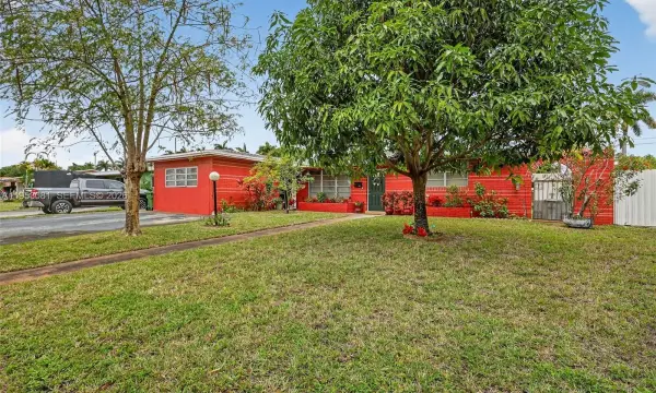 6861 SW 1st Court, Pembroke Pines, FL 33023