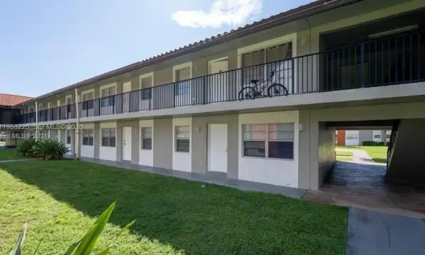 1200 SW 50th Avenue 2073, North Lauderdale, FL 33068