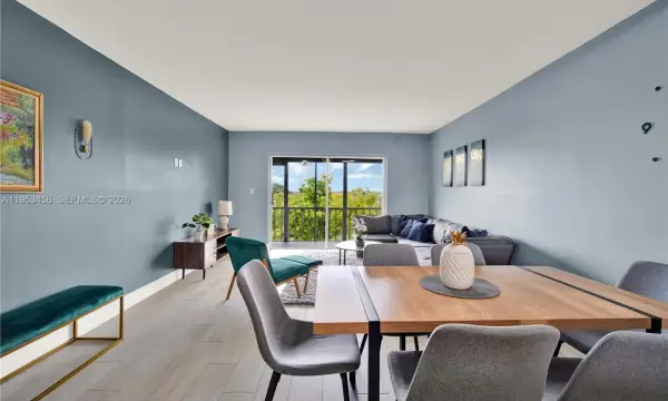 950 Hillcrest Drive 414, Hollywood, FL 33021