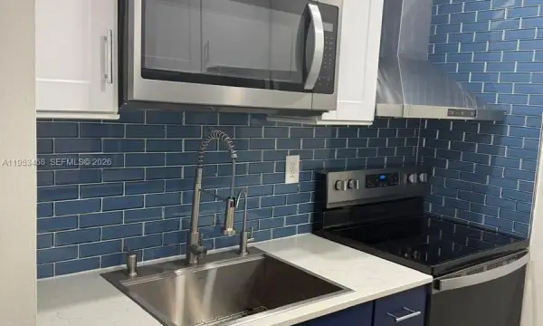 2905 Pierce Street 14, Hollywood, FL 33020
