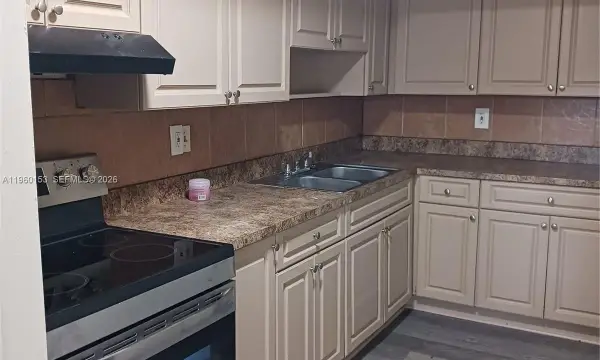 2107 NW 59th Terrace 60e, Lauderhill, FL 33313