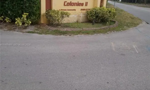 2747 NW 47th Lane 3006, Lauderdale Lakes, FL 33313