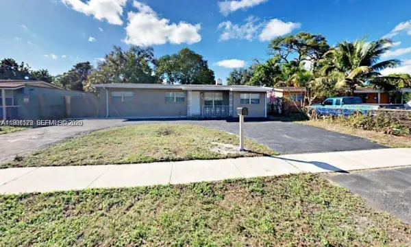 1107 SW 22nd Terrace, Fort Lauderdale, FL 33312