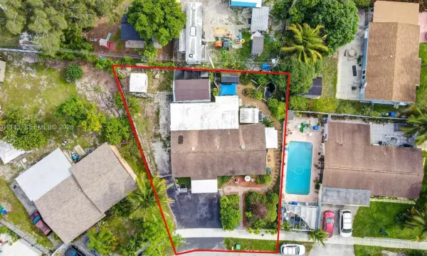 2200 SW 42nd Way, Fort Lauderdale, FL 33317