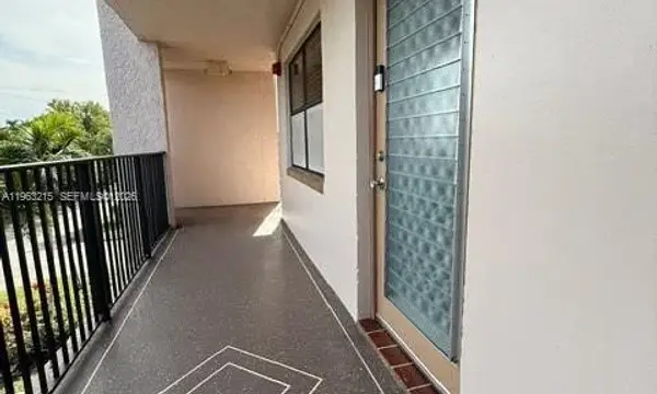 2981 N Nob Hill Road 306, Sunrise, FL 33322