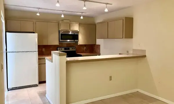 2610 26th Way, West Palm Beach, FL 33407