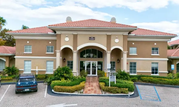 230 SW 117th Terrace 11108, Pembroke Pines, FL 33025