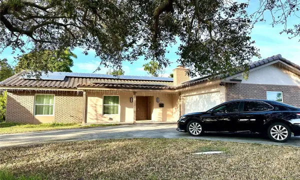 8203 NW 37th Street, Coral Springs, FL 33065